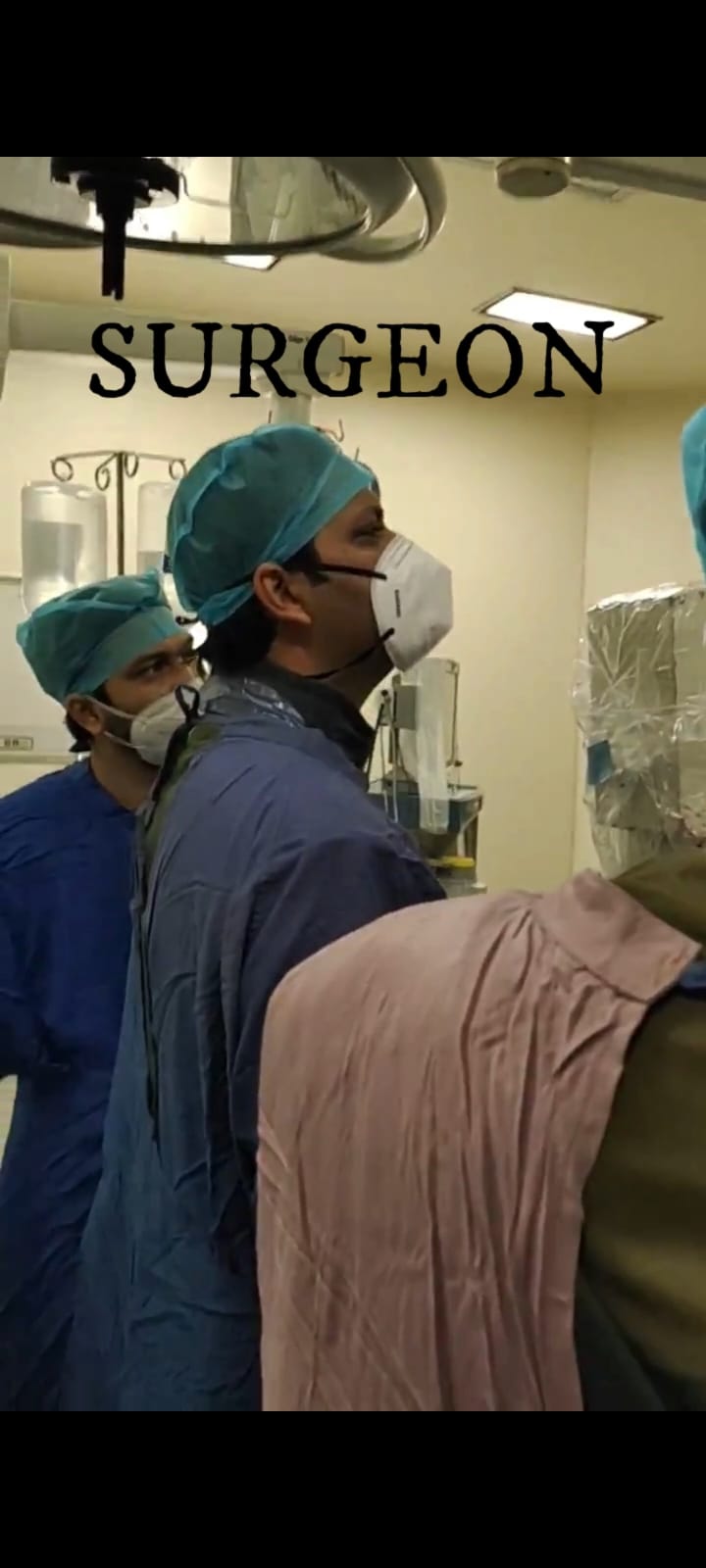 Dr. Nitin Shrivastava performing urological surgery at Apollo Hospital Gurugram